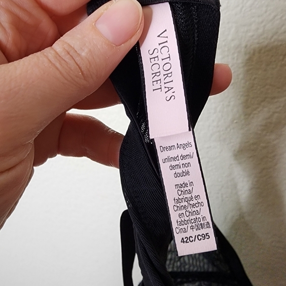 Victoria’s Secret Black Lace Sheer Unlined Demi Bra 42C - Picture 5 of 5